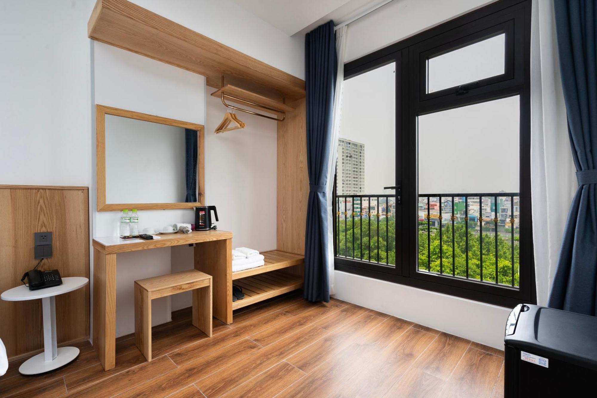 Haven Hut Riverside Hotel Хошимин Екстериор снимка