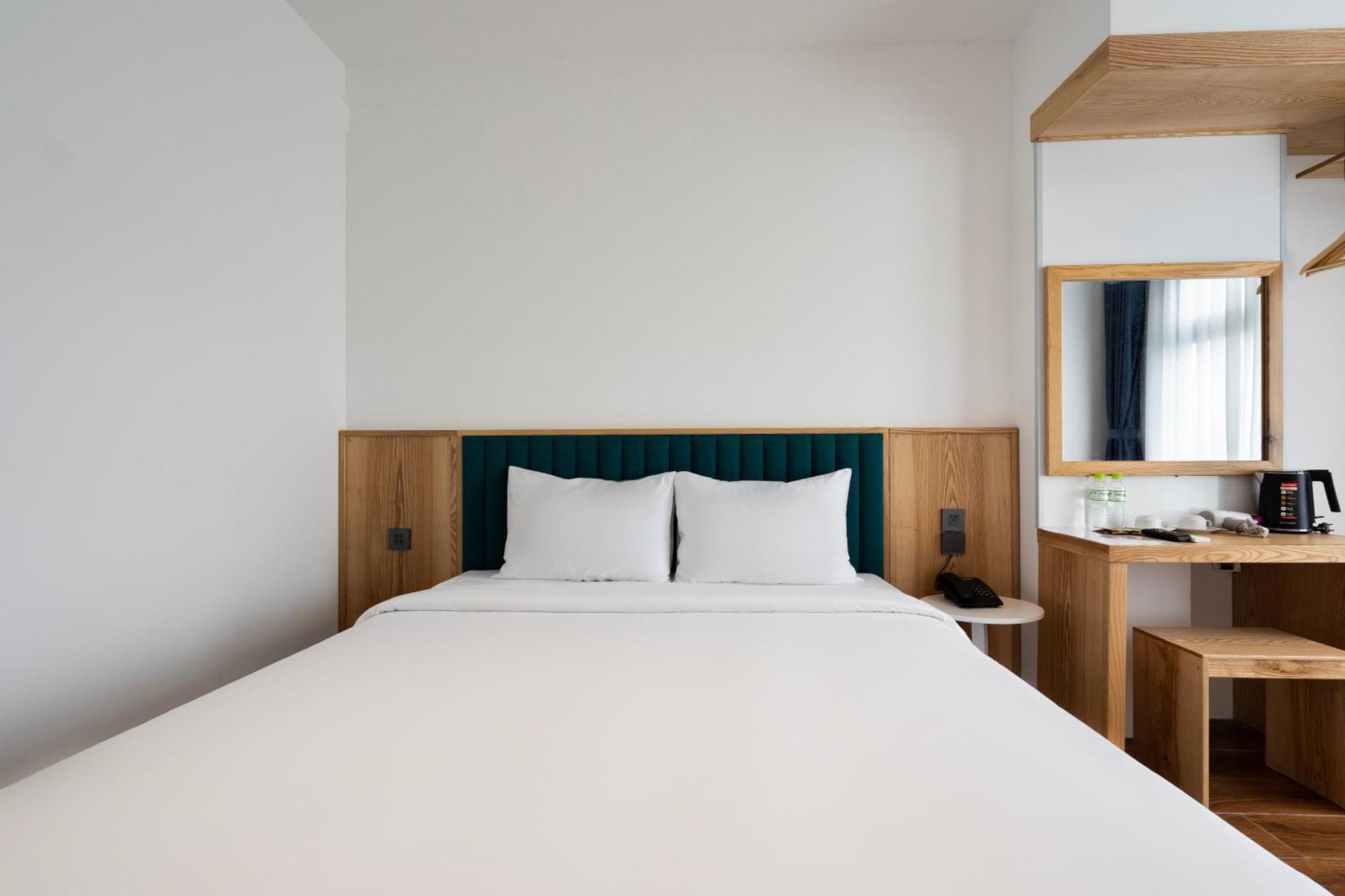 Haven Hut Riverside Hotel Хошимин Екстериор снимка