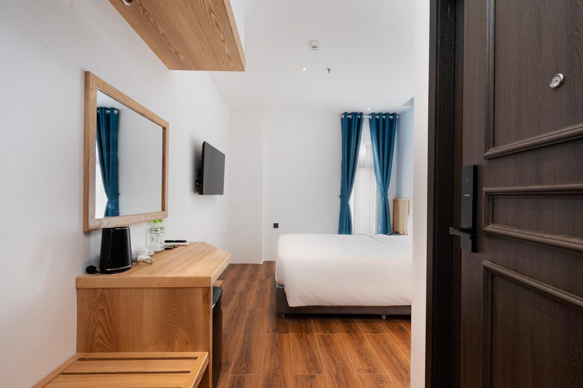 Haven Hut Riverside Hotel Хошимин Екстериор снимка
