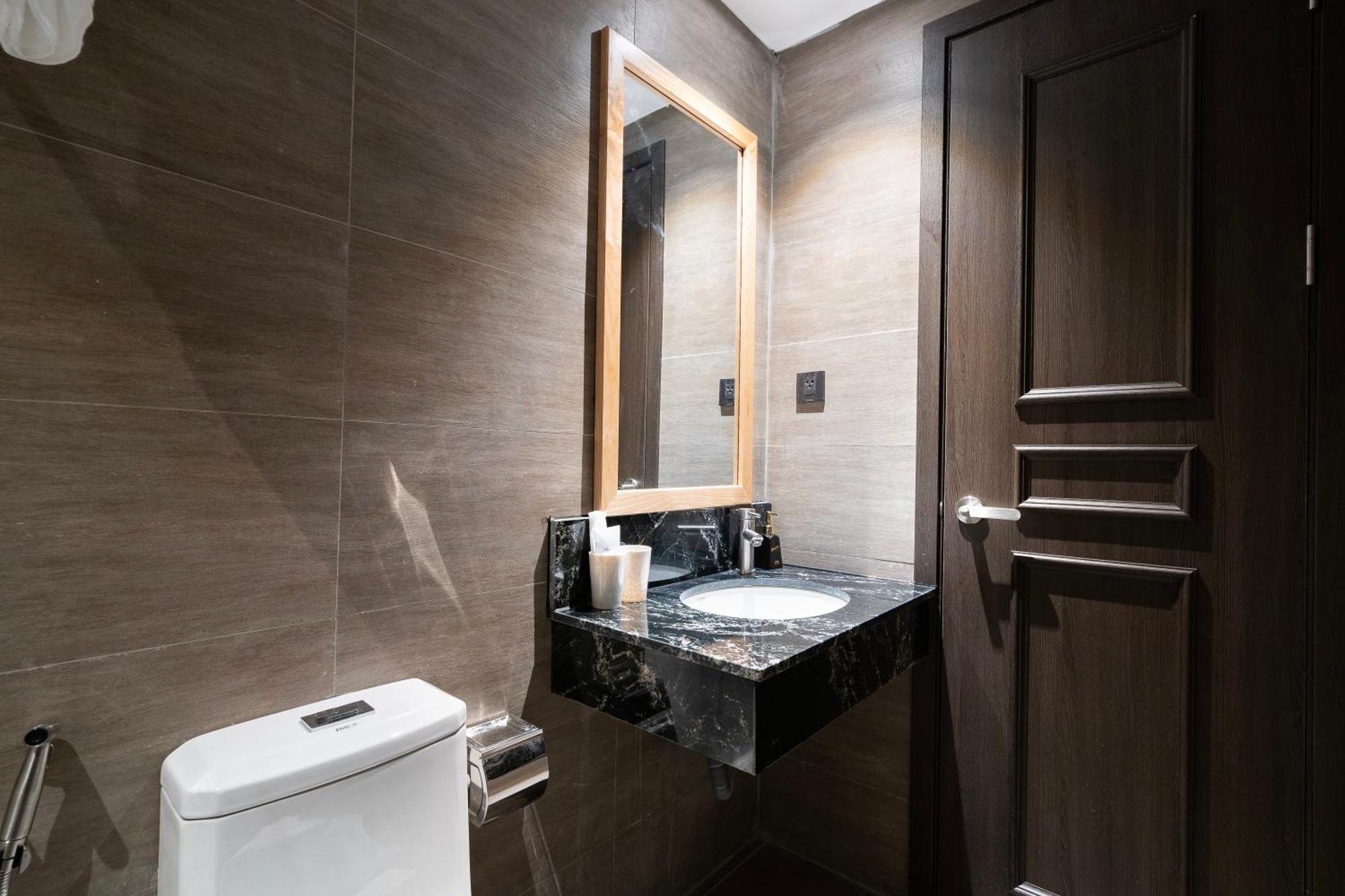Haven Hut Riverside Hotel Хошимин Екстериор снимка